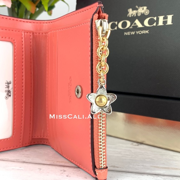 Coach Bunny Coral Snap Coin Small Wallet - Picture 4 of 9